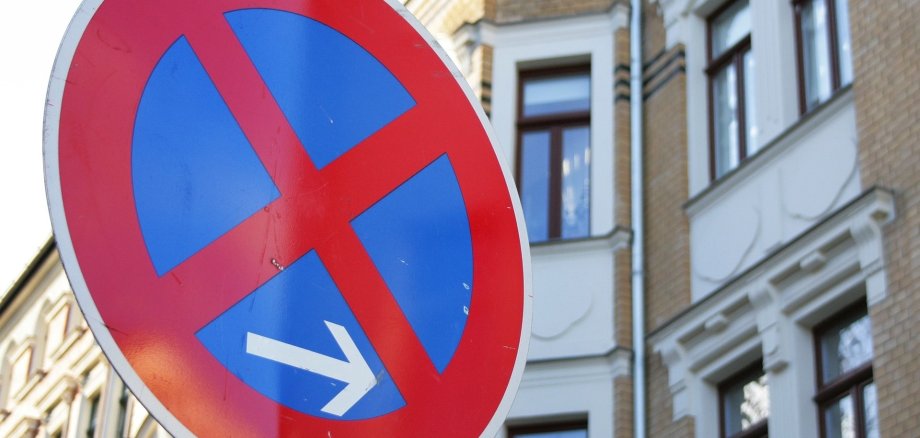 Ein Parkverbot Schild